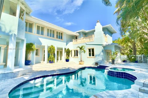 Villa ou maison à vendre à Hollywood, Floride: 5 chambres, 545.8 m2 № 1009013 - photo 2