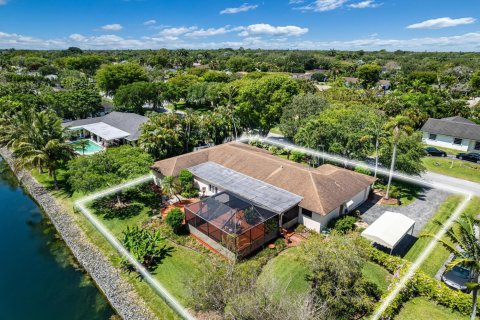 Villa ou maison à vendre à Palmetto Bay, Floride: 5 chambres, 275.08 m2 № 1171391 - photo 2