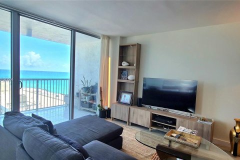 Copropriété à vendre à Miami Beach, Floride: 2 chambres, 104.24 m2 № 1358783 - photo 10