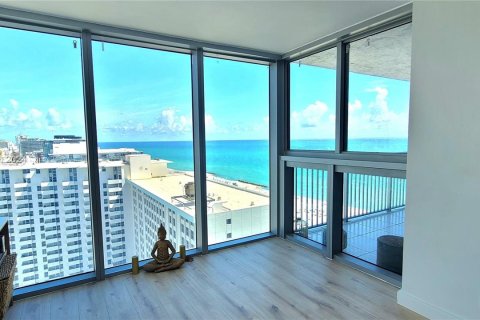 Copropriété à vendre à Miami Beach, Floride: 2 chambres, 104.24 m2 № 1358783 - photo 9