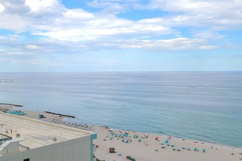 Condominio en venta en Miami Beach, Florida, 2 dormitorios, 104.24 m2 № 1358783 - foto 14