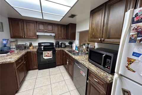 Copropriété à vendre à Orlando, Floride: 3 chambres, 118.73 m2 № 1299262 - photo 3