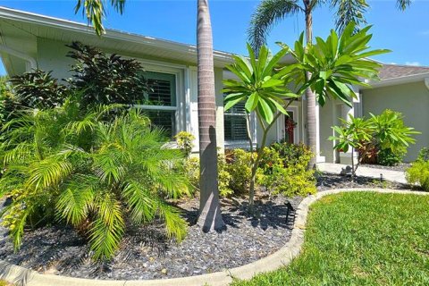 Villa ou maison à vendre à Punta Gorda, Floride: 3 chambres, 182.83 m2 № 1278879 - photo 5