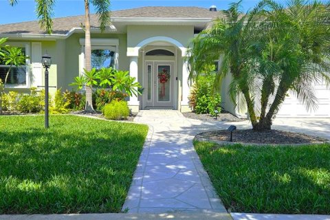 Villa ou maison à vendre à Punta Gorda, Floride: 3 chambres, 182.83 m2 № 1278879 - photo 1