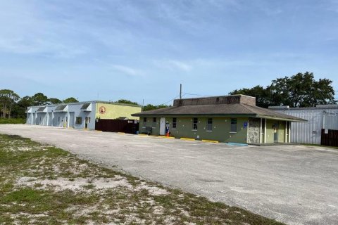 Immobilier commercial à vendre à St. Lucie, Floride: 512.82 m2 № 639308 - photo 5