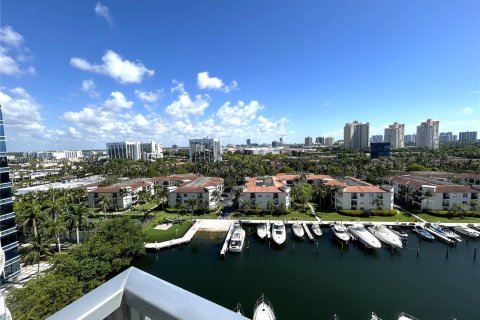 Copropriété à vendre à Aventura, Floride: 3 chambres, 126.53 m2 № 1215679 - photo 4