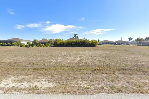 Terreno en venta en Cape Coral, Florida № 1326848 - foto 17