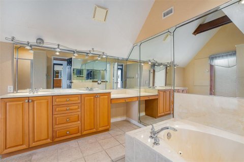 Casa en venta en Merrit Island, Florida, 5 dormitorios, 461.35 m2 № 882950 - foto 21
