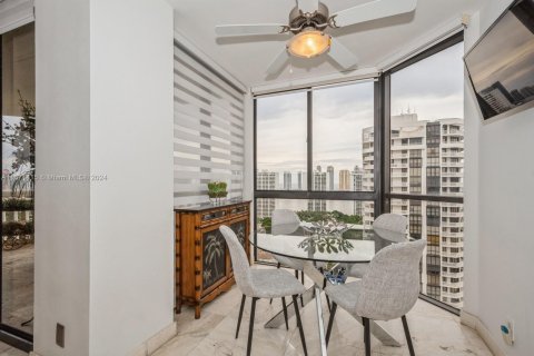 Condo in Aventura, Florida, 3 bedrooms  № 1392001 - photo 12