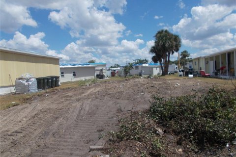 Terreno en venta en North Port, Florida № 421203 - foto 1