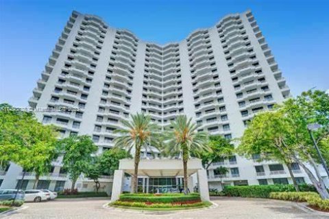 Condominio en venta en Aventura, Florida, 2 dormitorios, 109.72 m2 № 855843 - foto 1