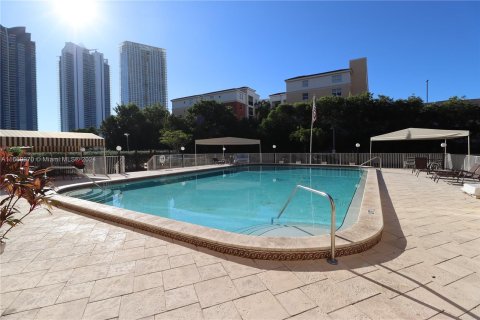 Condo in Sunny Isles Beach, Florida, 1 bedroom  № 1388179 - photo 26