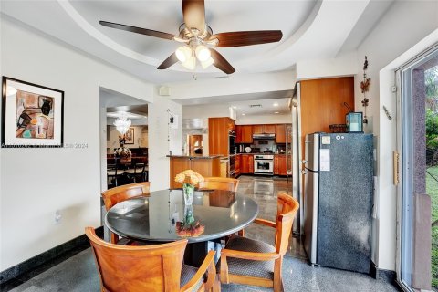 Casa en venta en Hollywood, Florida, 3 dormitorios, 263.56 m2 № 961286 - foto 5