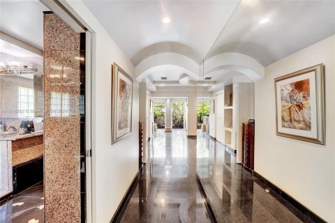 Casa en venta en Hollywood, Florida, 3 dormitorios, 263.56 m2 № 961286 - foto 12