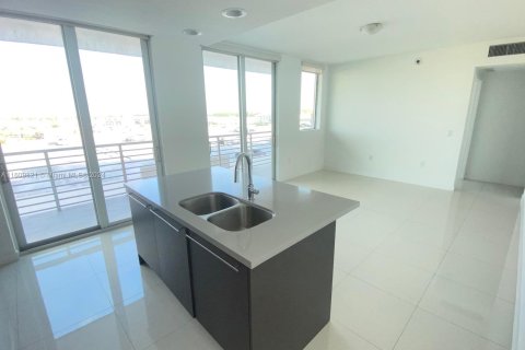 Condo in Doral, Florida, 1 bedroom  № 1233092 - photo 5