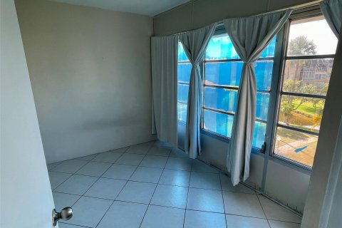 Copropriété à vendre à Lauderdale Lakes, Floride: 1 chambre, 63.55 m2 № 1221221 - photo 5