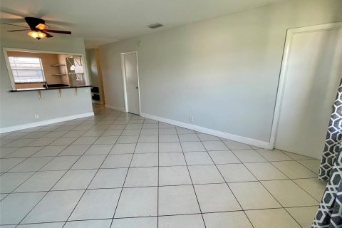 Condominio en venta en Lauderdale Lakes, Florida, 1 dormitorio, 63.55 m2 № 1221221 - foto 7