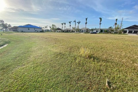 Terreno en venta en Punta Gorda, Florida № 1409490 - foto 11