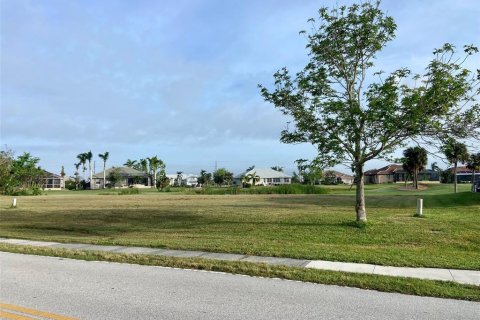 Terreno en venta en Punta Gorda, Florida № 1409490 - foto 13