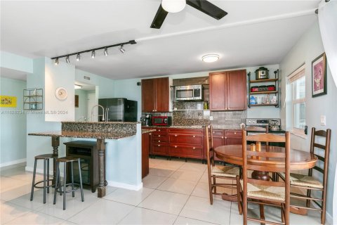 Copropriété à vendre à Hollywood, Floride: 2 chambres, 124.86 m2 № 1282526 - photo 6