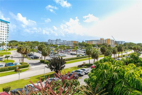 Condo in Hollywood, Florida, 2 bedrooms  № 1282526 - photo 20