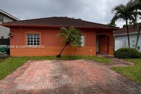 Casa en venta en Cutler Bay, Florida, 4 dormitorios, 169.08 m2 № 1315663 - foto 1