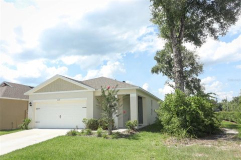 House in DeLand, Florida 3 bedrooms, 140.84 sq.m. № 1248015 - photo 2