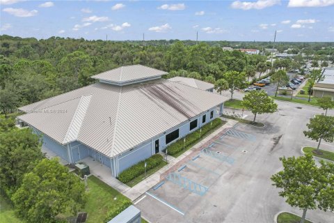 Commercial property in St. Lucie, Florida № 1232633 - photo 13