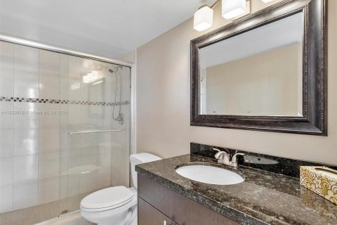 Copropriété à vendre à Hallandale Beach, Floride: 3 chambres, 132.85 m2 № 1316045 - photo 15