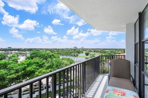 Copropriété à vendre à Hallandale Beach, Floride: 3 chambres, 132.85 m2 № 1316045 - photo 18