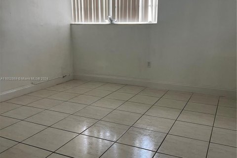 Copropriété à louer à Miami, Floride: 2 chambres, 95.32 m2 № 1356963 - photo 11