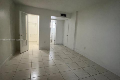 Copropriété à louer à Miami, Floride: 2 chambres, 95.32 m2 № 1356963 - photo 13