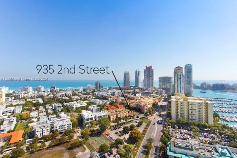 Terreno en venta en Miami Beach, Florida № 1356878 - foto 1