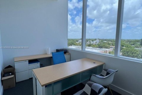 Propiedad comercial en venta en Miami, Florida № 855808 - foto 25