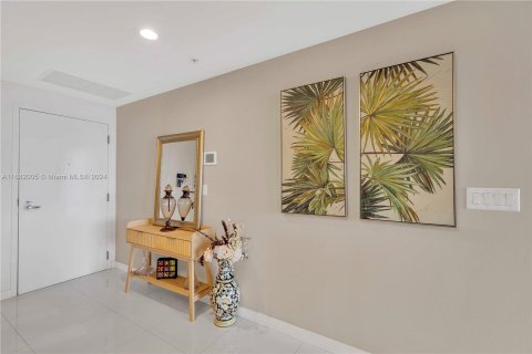 Condo in Sunny Isles Beach, Florida, 2 bedrooms  № 1413805 - photo 14