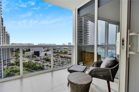 Condo in Sunny Isles Beach, Florida, 2 bedrooms  № 1413805 - photo 12