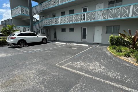 Copropriété à vendre à Deerfield Beach, Floride: 1 chambre, 61.32 m2 № 1329991 - photo 7