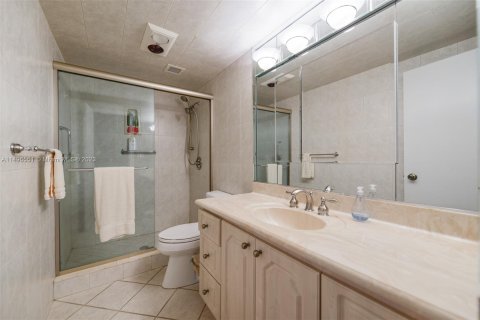 Condominio en venta en Hallandale Beach, Florida, 3 dormitorios, 165.37 m2 № 874233 - foto 14