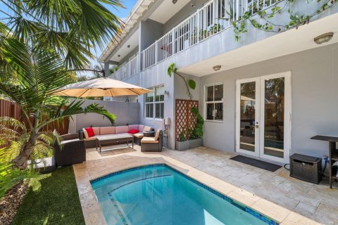 Casa en venta en Fort Lauderdale, Florida, 3 dormitorios, 296.27 m2 № 1185322 - foto 20