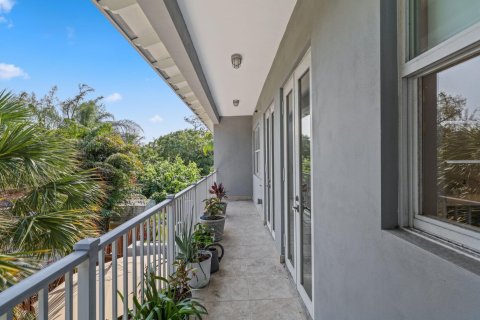 Villa ou maison à vendre à Fort Lauderdale, Floride: 3 chambres, 296.27 m2 № 1185322 - photo 3