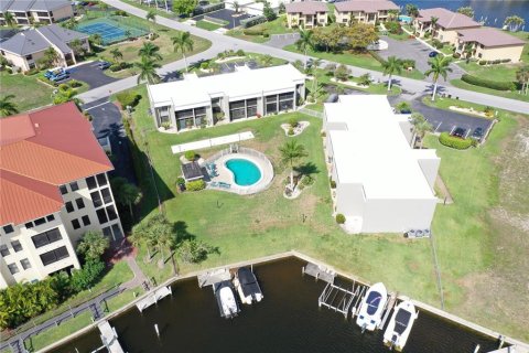 Copropriété à vendre à Punta Gorda, Floride: 2 chambres, 111.48 m2 № 1256489 - photo 25