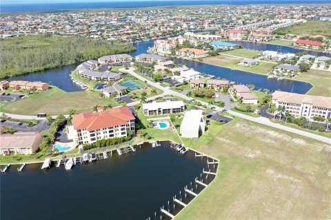 Copropriété à vendre à Punta Gorda, Floride: 2 chambres, 111.48 m2 № 1256489 - photo 2