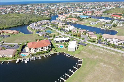 Copropriété à vendre à Punta Gorda, Floride: 2 chambres, 111.48 m2 № 1256489 - photo 28