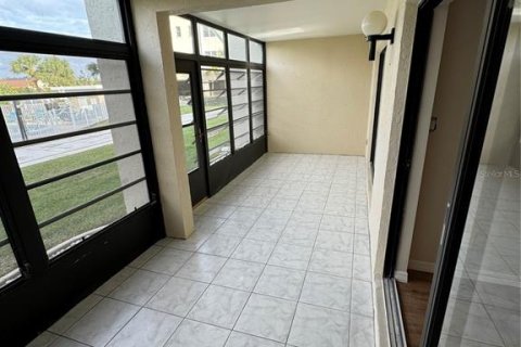 Copropriété à vendre à Punta Gorda, Floride: 2 chambres, 111.48 m2 № 1256489 - photo 16