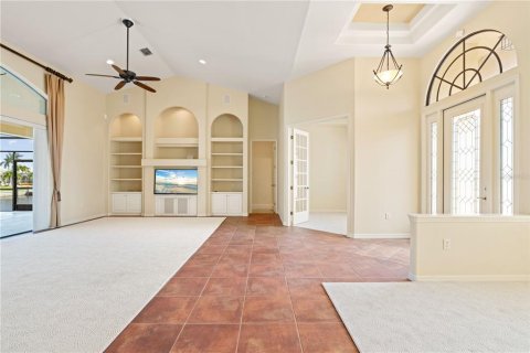 Villa ou maison à vendre à Punta Gorda, Floride: 3 chambres, 224.36 m2 № 1010374 - photo 5