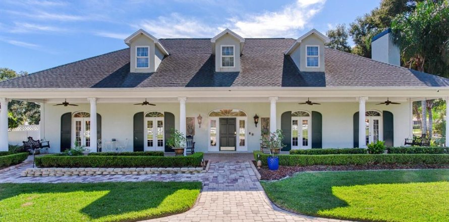Villa ou maison à Brandon, Floride 4 chambres, 509.66 m2 № 966719