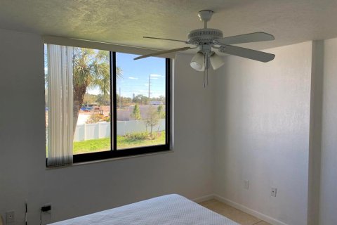 Copropriété à vendre à Lake Worth, Floride: 3 chambres, 108.42 m2 № 662719 - photo 4