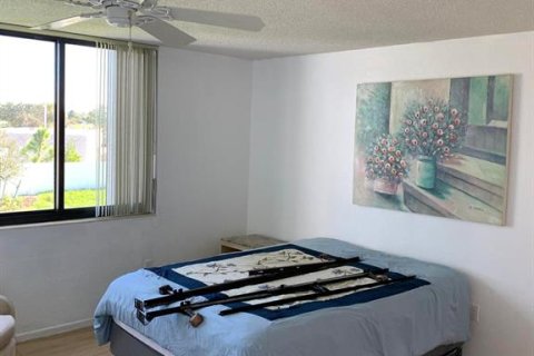 Condominio en venta en Lake Worth, Florida, 3 dormitorios, 108.42 m2 № 662719 - foto 23