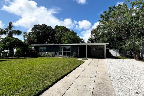 Villa ou maison à louer à Saint Petersburg, Floride: 2 chambres, 79.8 m2 № 1346072 - photo 1