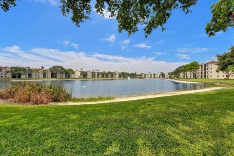 Condo in Delray Beach, Florida, 2 bedrooms  № 1180128 - photo 25